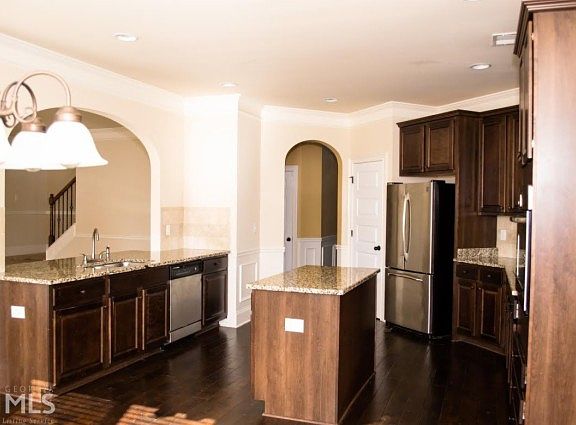 2nd image of 113 Shimmering Waters Ln