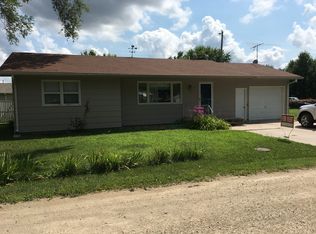 303 B Rd, Goessel, KS 67053