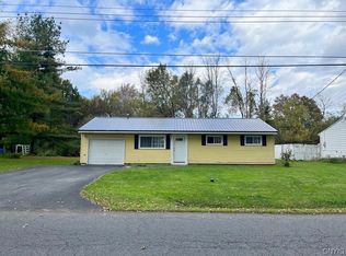 7941 Rinaldo Blvd N, Bridgeport, NY 13030