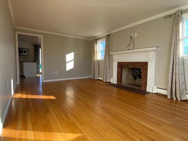 236 Spooner Ave — Photo 13