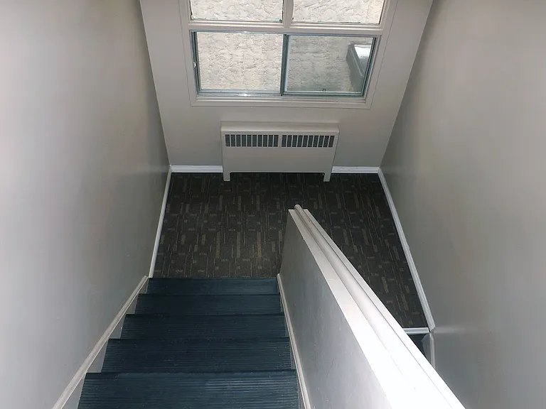 10619 104th St NW — Photo 9
