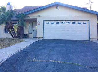 1008 Georgia Ln, Vista, CA 92083