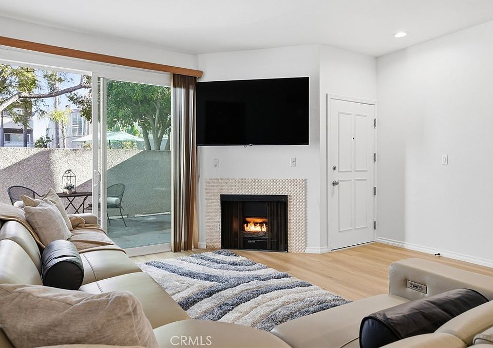 1st image of 434 E Spruce Ave Unit 106