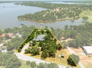 502 Roberts Cut Off Rd, Bowie, TX 76230