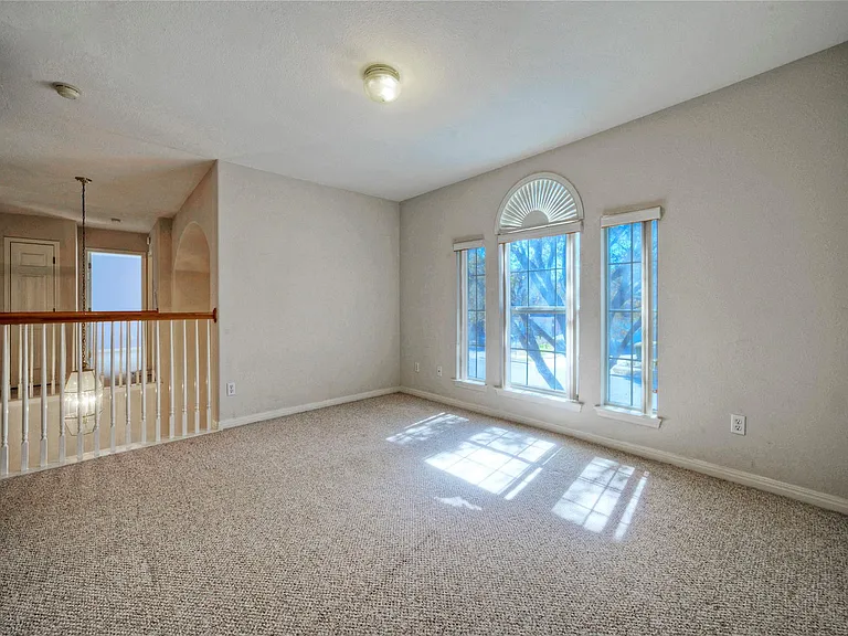 601 Indian Run Dr — Photo 24