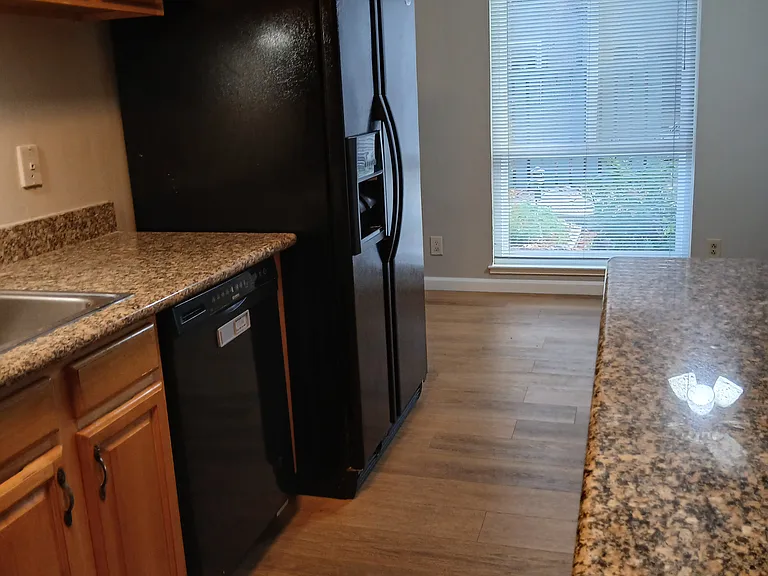 1036 Oak Grove Rd #33 — Photo 3