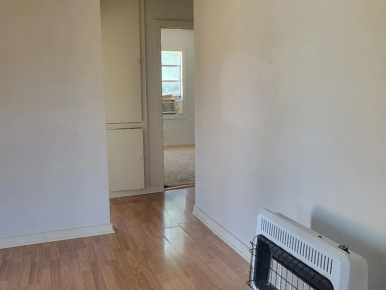 1138 Covington St — Photo 4
