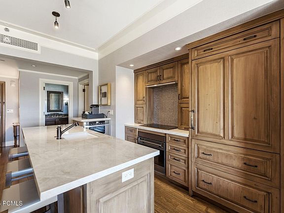 5th image of 2300 Deer Valley Dr E #720