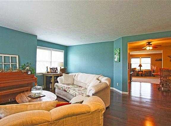 3rd image of 66150 Grasslands Ln