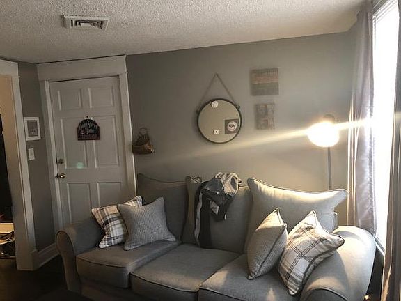 5th image of 294 S Elmwood Ave APT 1