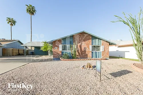 614 E Greenway Dr Photo 1 614 E Greenway Dr Photo 1