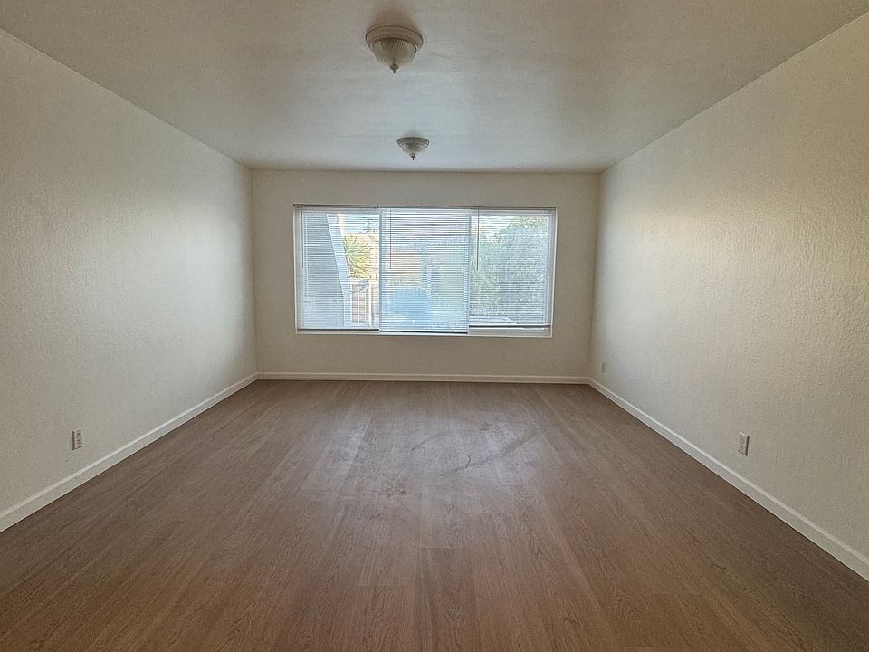 1st image of 1030 Irving St APT 3