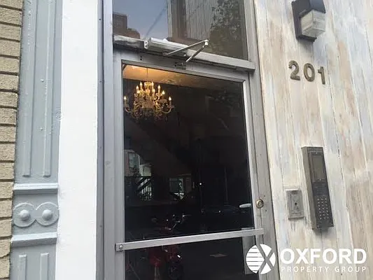 Rented by Oxford Property Group | media 28