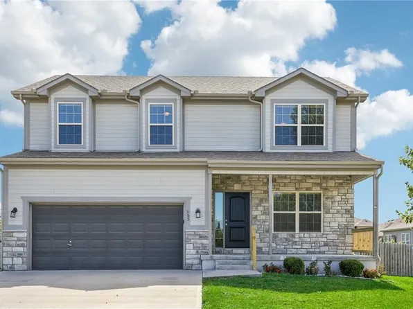 555 S Poplar St, Gardner, KS 66030