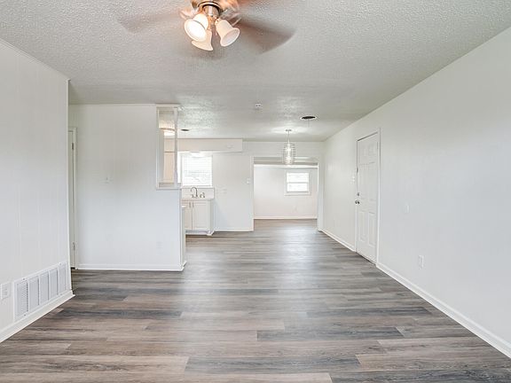 4th image of 5537 17th St