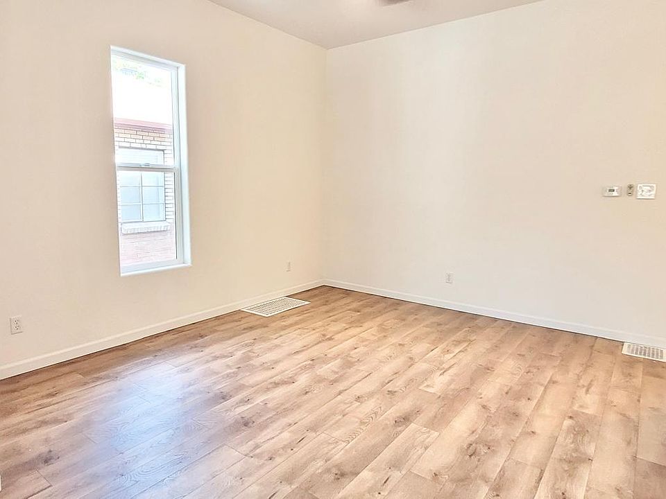 Dining Room \ Living room full AC Systeam