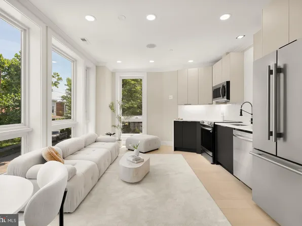 2305 Nicholson SE #304, Washington, DC 20020