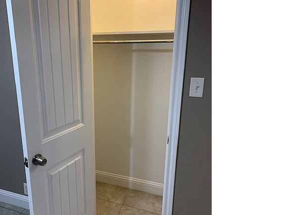 5th image of 925 Sunset Ave #108