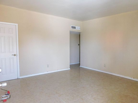 2nd image of 1264 Stanley St