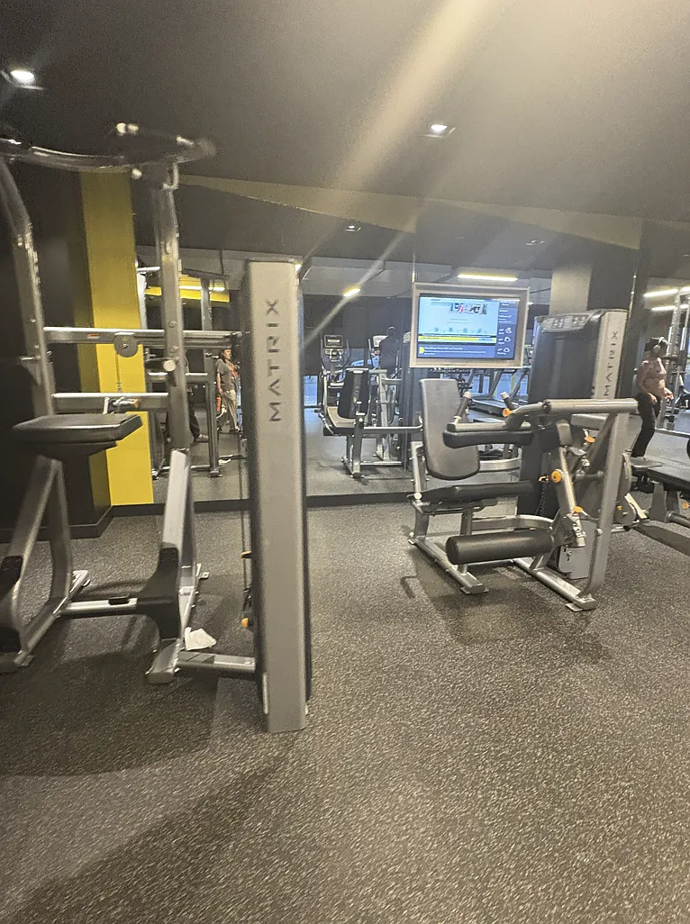 2 bed, 810 sqft, $2,100 — Photo 3