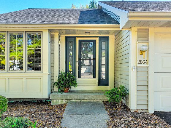2nd image of 2864 Mulford Dr SE