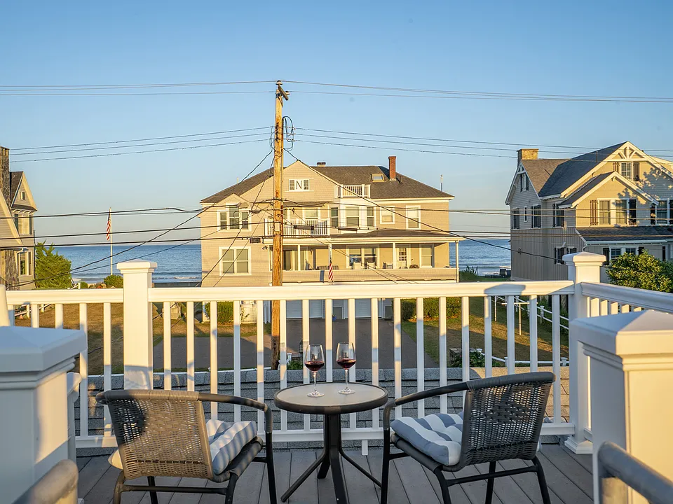 454 Ocean Ave