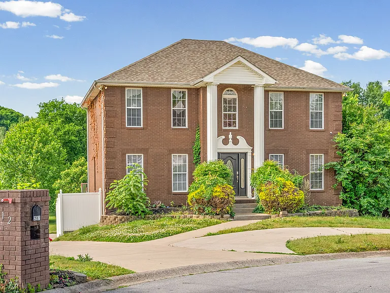 212 Trey Ct — Photo 3