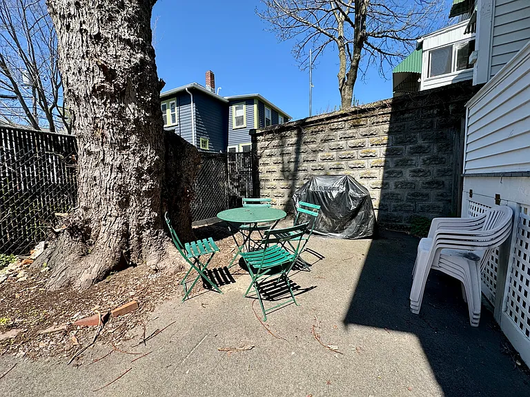 36 Simpson Ave #2 — Photo 15
