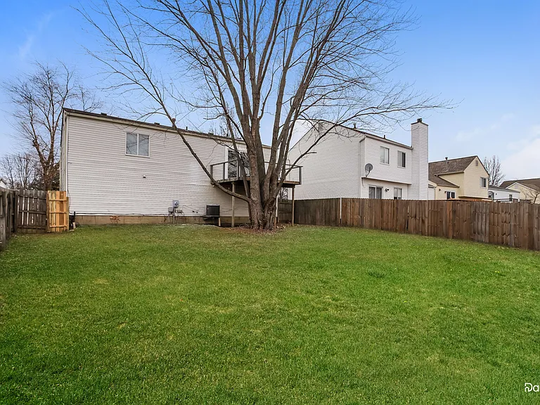 6883 Bennell Dr — Photo 15