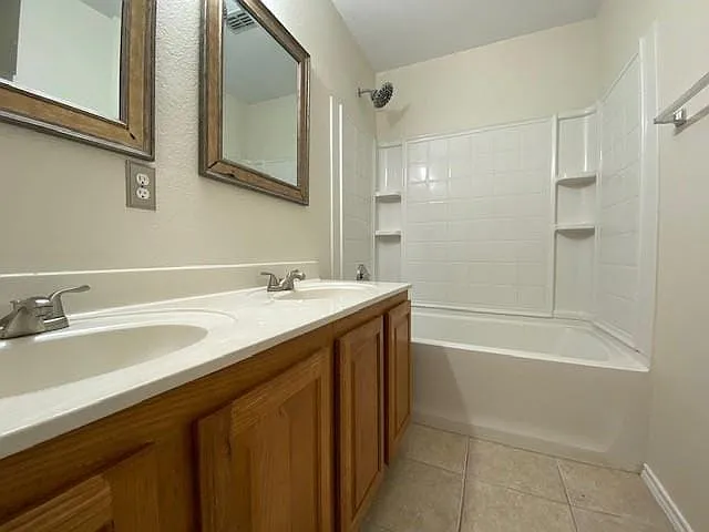 1202 Madison Dr — Photo 4