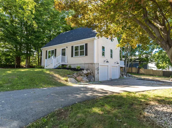 11 Walnut Street, Somersworth, NH 03878