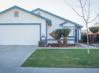 881 Alameda St, Tulare, CA 93274