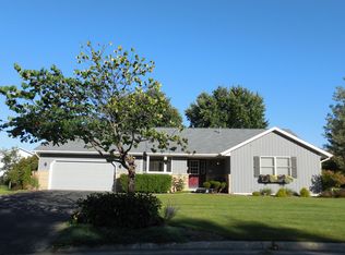 705 Meadow Ct, Deforest, WI 53532