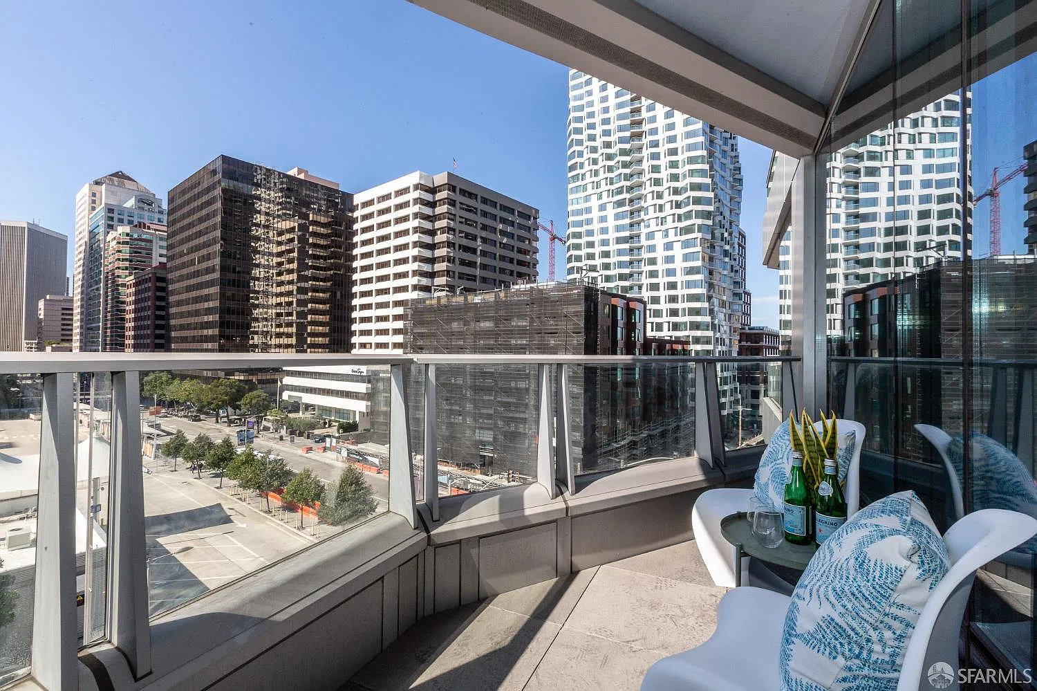 1 bed, 2.0 bath, 1104 sqft, $7,000 — Photo 4