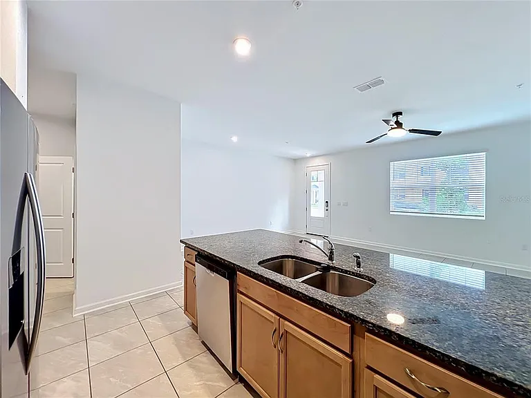 9848 Walkway Dr — Photo 14