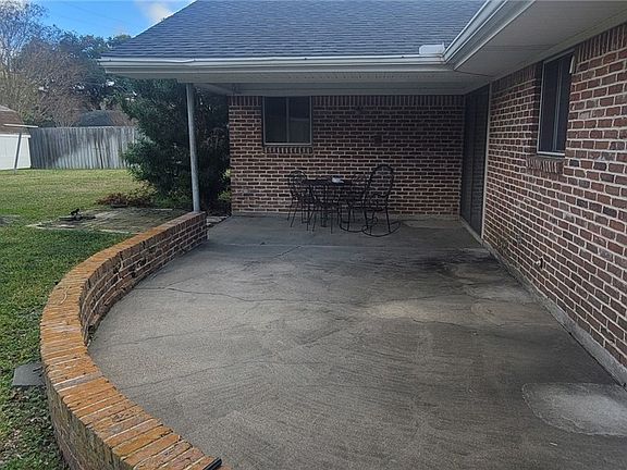 4th image of 2602 College Dr