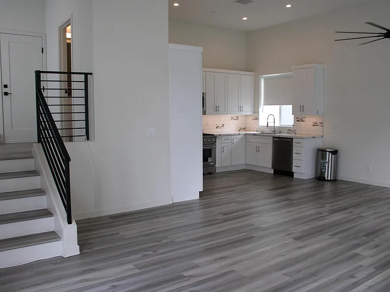 424 Arcadia Dr #424 — Photo 8