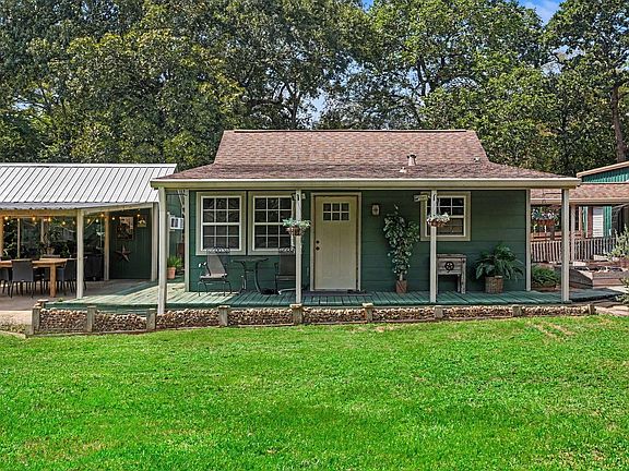 3rd image of 24609 Willow Ln
