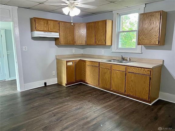 3rd image of 1516 Forest Ave