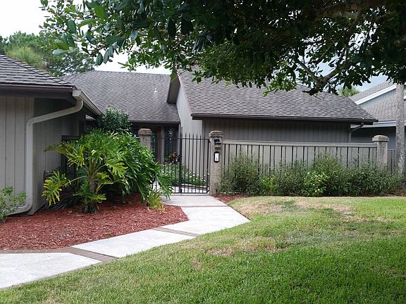 2nd image of 6 Spy Glass Ln