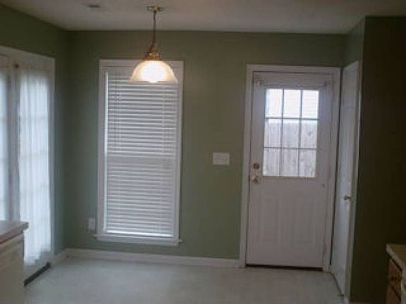 5th image of 1723 Hargrove Dr