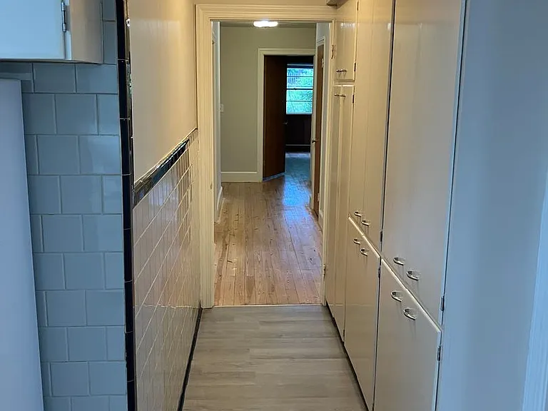 122 W Scanlon St — Photo 15