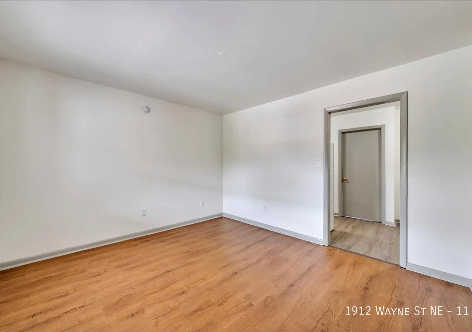2-Bedroom Apartment Convenient Location off Williamson Rd! — Photo 4