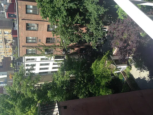 Rented by Tamara Cohen, LREB | media 23