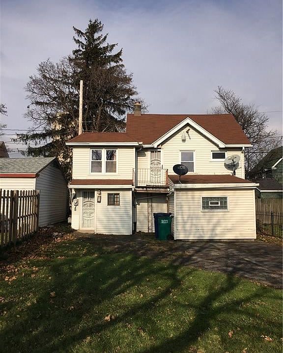 2nd image of 12 Warwick Ave