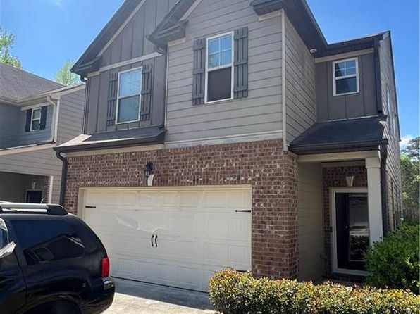 5903 El Segundo Way, College Park, GA 30349