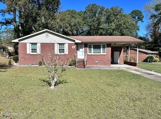 105 Woodlawn Drive, Jacksonville, NC 28546