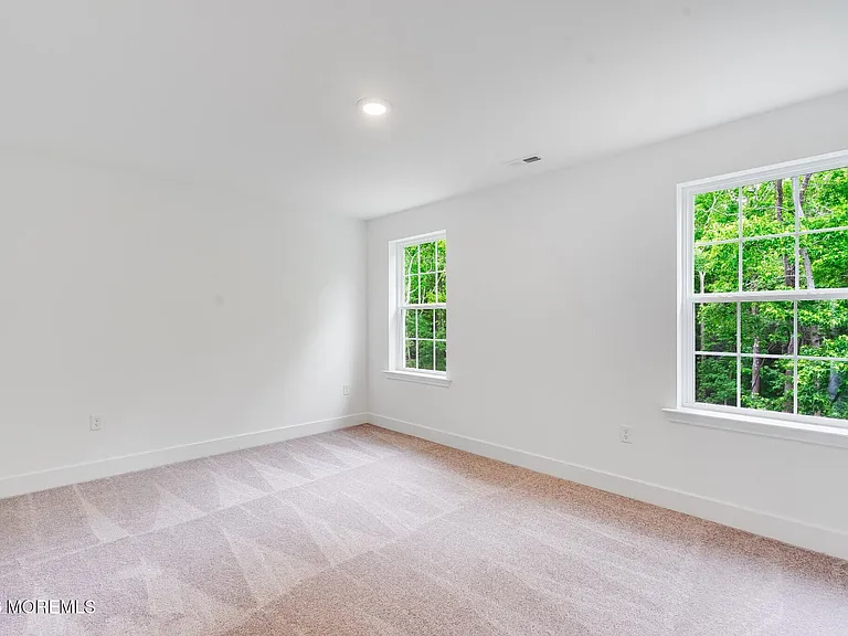 160 Woolley Ct — Photo 8
