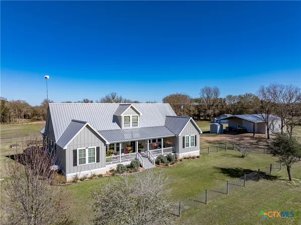 450 Woods Prairie Cemetery Ln, West Point, TX 78963