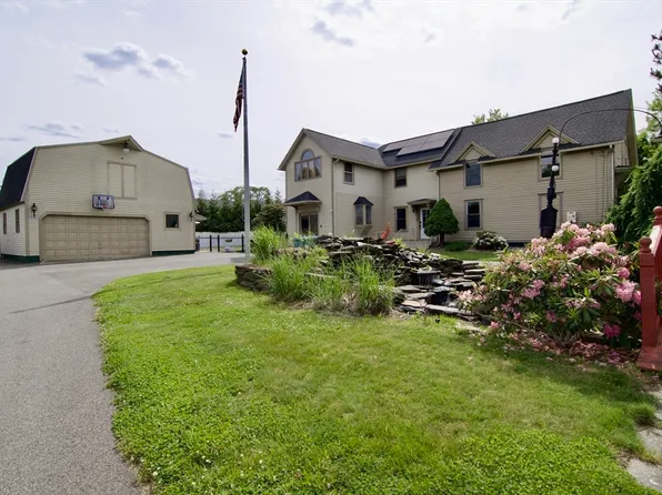 597 Chapin St, Ludlow, MA 01056